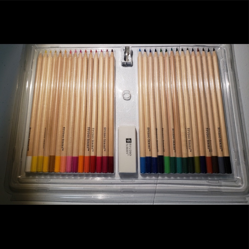 NEW In package Studio Series set of 30 colored pencils